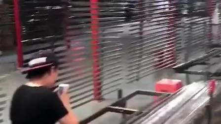 Automatic Sand Blasting Booth / Dust Recycling Removal Sandblasting Room